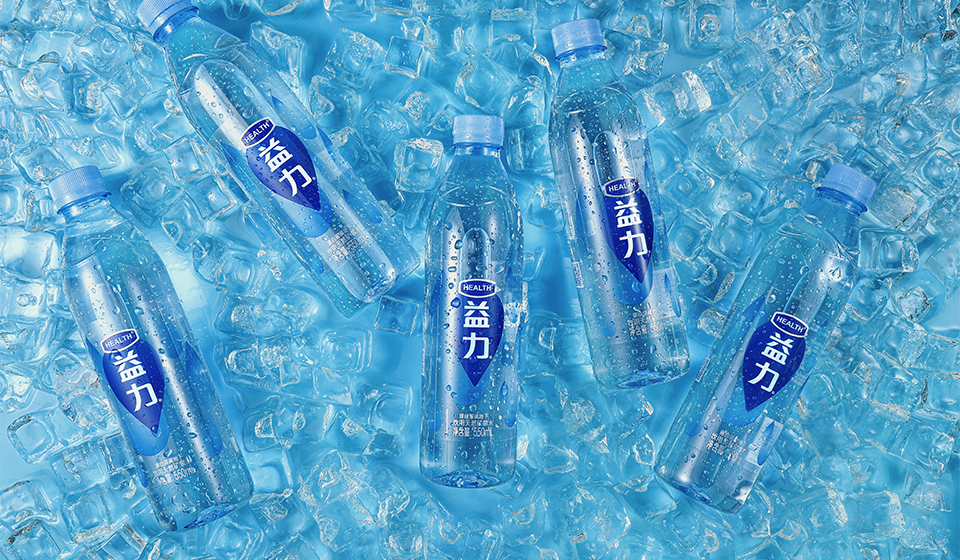 这瓶水我们花了8年